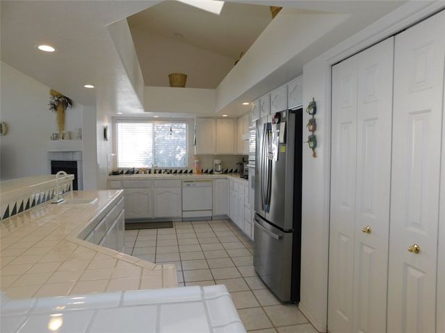 6125 S Bella Vista Drive, Fort Mohave, AZ 86426