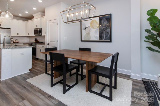 512 Morrows Turnout Way, Pineville, NC 28134