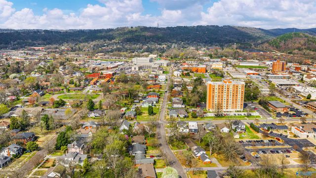 305 S 8th Street, Gadsden, AL 35901