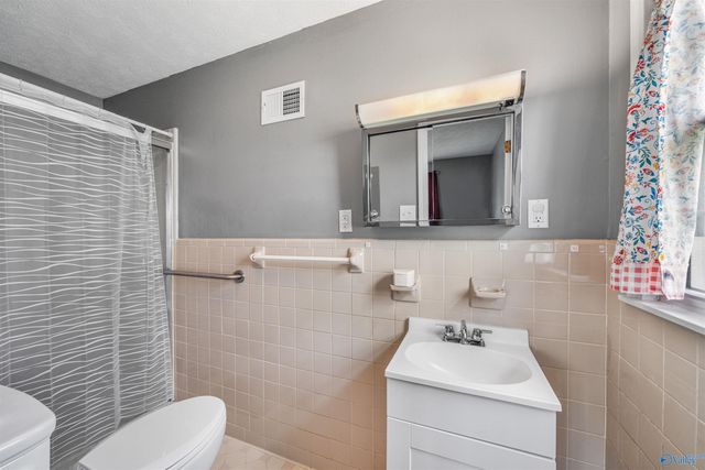 305 S 8th Street, Gadsden, AL 35901