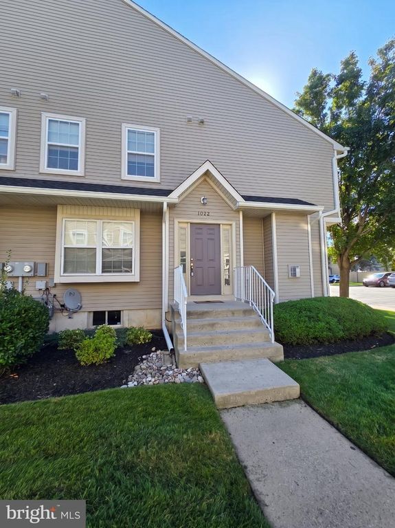 2601 GRAMERCY WAY, Mt Laurel, NJ 08054