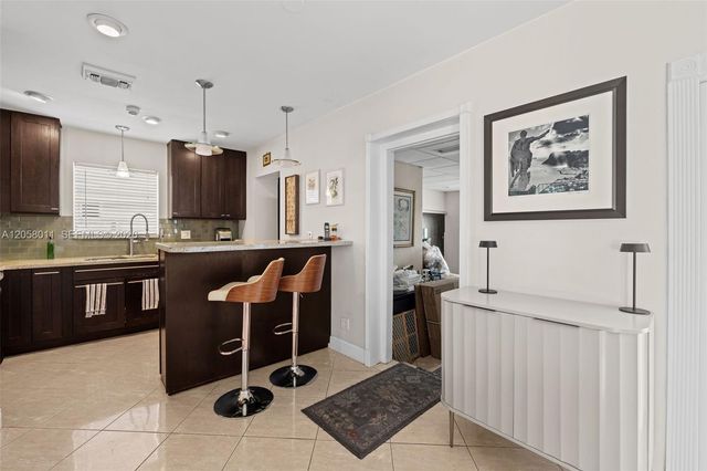 3230 SW 23rd St, Fort Lauderdale, FL 33312