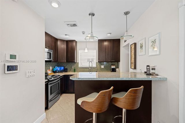 3230 SW 23rd St, Fort Lauderdale, FL 33312