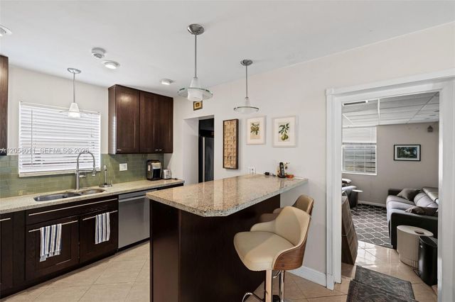 3230 SW 23rd St, Fort Lauderdale, FL 33312