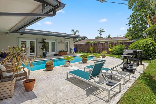 3230 SW 23rd St, Fort Lauderdale, FL 33312