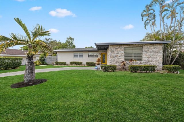 3230 SW 23rd St, Fort Lauderdale, FL 33312