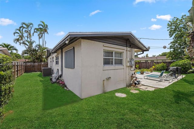 3230 SW 23rd St, Fort Lauderdale, FL 33312