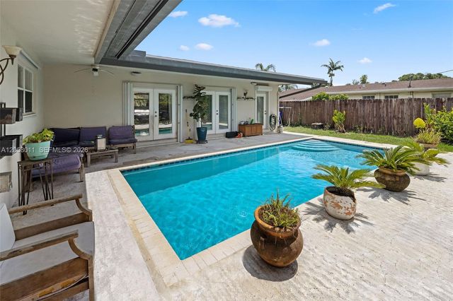 3230 SW 23rd St, Fort Lauderdale, FL 33312