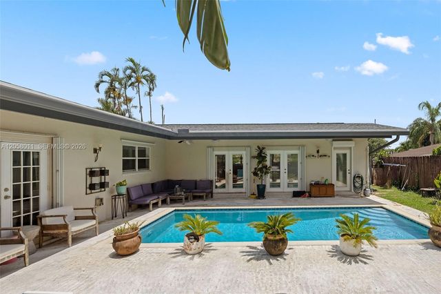 3230 SW 23rd St, Fort Lauderdale, FL 33312