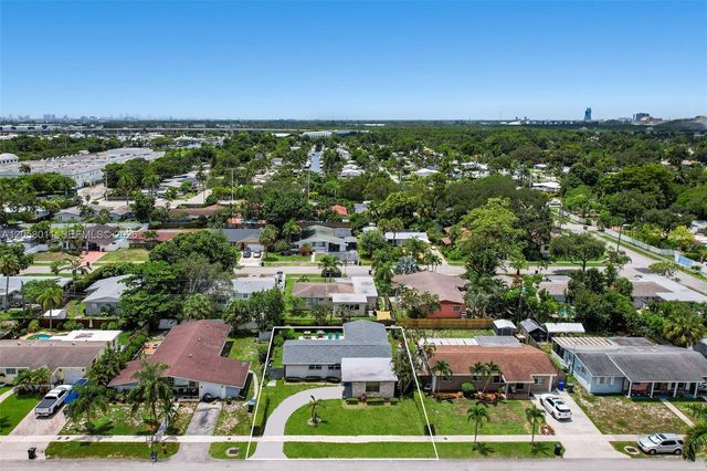 3230 SW 23rd St, Fort Lauderdale, FL 33312