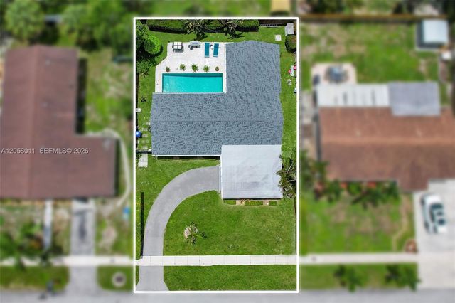 3230 SW 23rd St, Fort Lauderdale, FL 33312