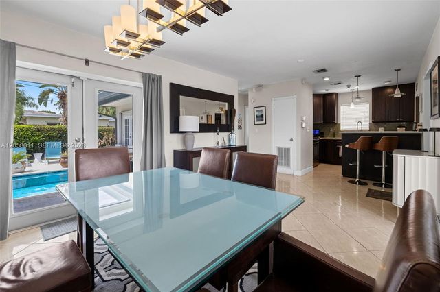 3230 SW 23rd St, Fort Lauderdale, FL 33312