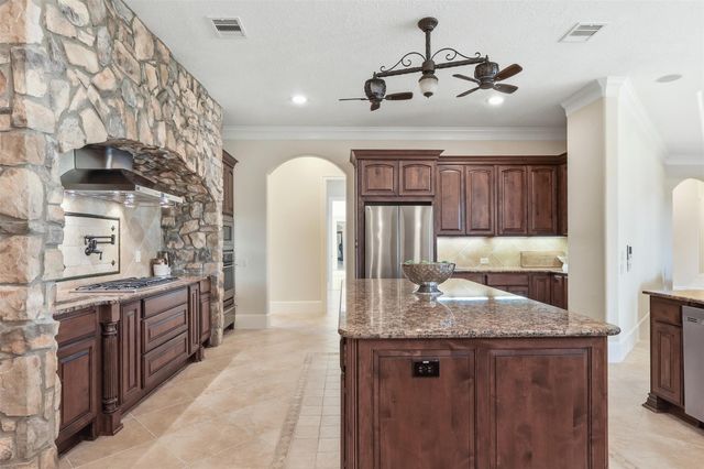 9120 Kenilworth Street, Houston, TX 77024