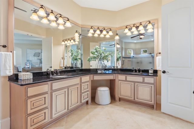 9120 Kenilworth Street, Houston, TX 77024