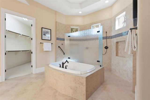 9120 Kenilworth Street, Houston, TX 77024