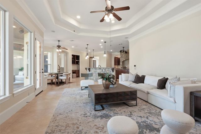 9120 Kenilworth Street, Houston, TX 77024