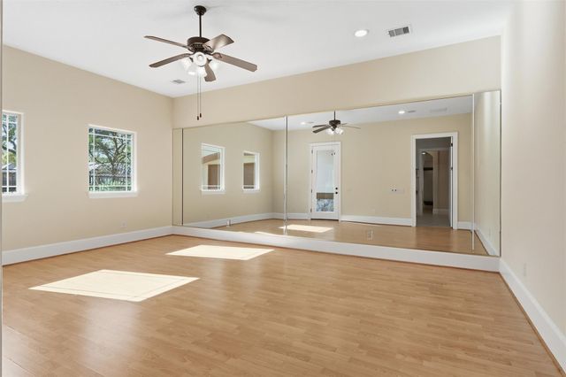 9120 Kenilworth Street, Houston, TX 77024