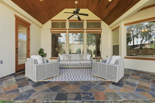 9120 Kenilworth Street, Houston, TX 77024