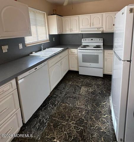 517 B Lilac Lane, Whiting, NJ 08759