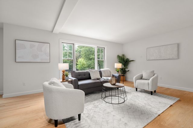 79 Beecher Pl 5, Newton, MA 02459