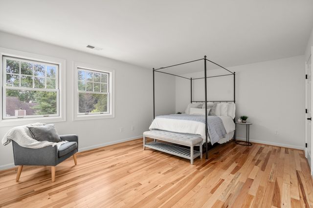 79 Beecher Pl 5, Newton, MA 02459