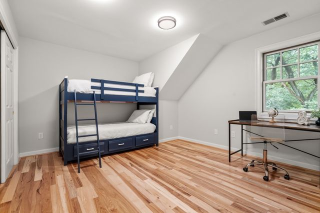 79 Beecher Pl 5, Newton, MA 02459