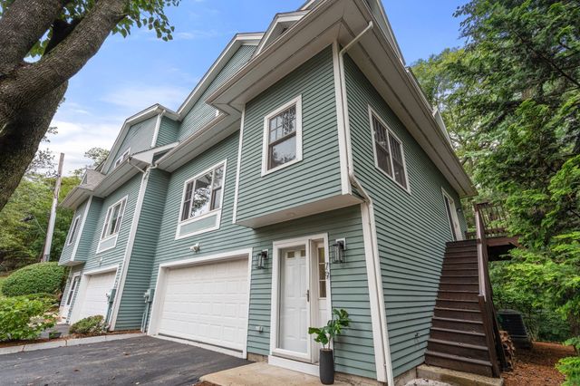 79 Beecher Pl 5, Newton, MA 02459