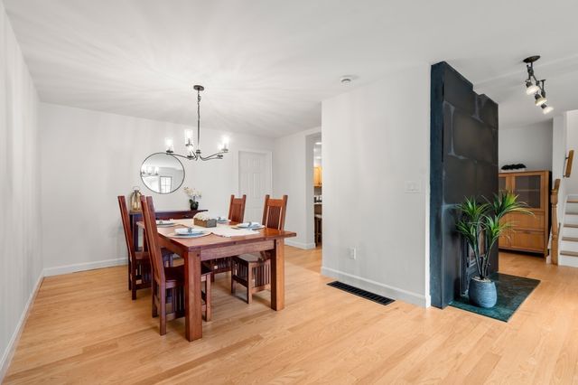79 Beecher Pl 5, Newton, MA 02459