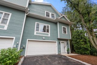 79 Beecher Pl 5, Newton, MA 02459