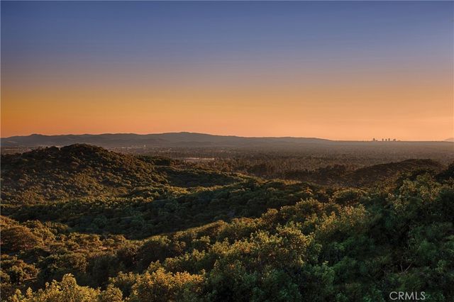 540 PENINSULA, Irvine, CA 92602