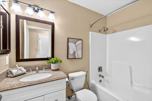 4135 Bishop Pine Way, Livermore, CA 94551