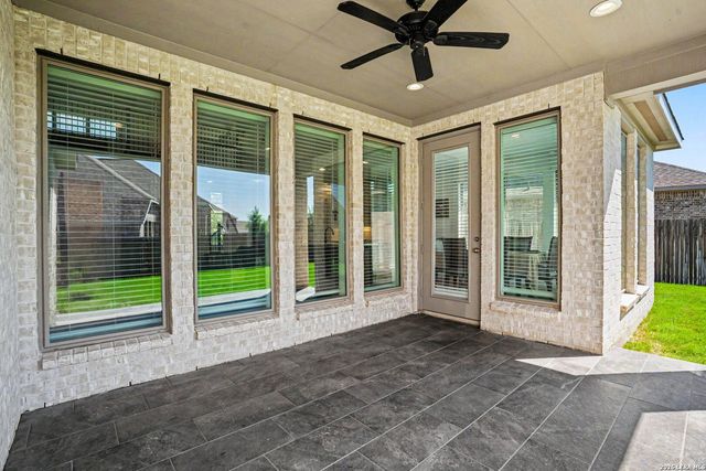9416 Tibe Ln, San Antonio, TX 78254