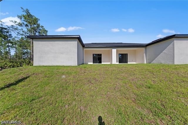 1940 Laverna AVE, Lehigh Acres, FL 33972