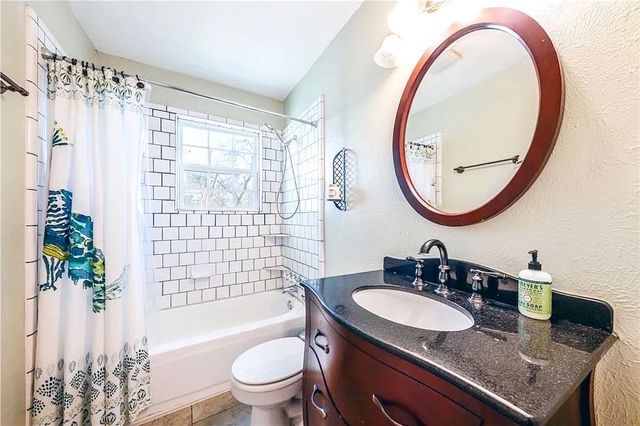 3305 Larry LN, Austin, TX 78722