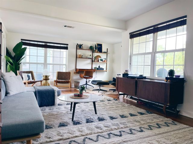 3305 Larry LN, Austin, TX 78722