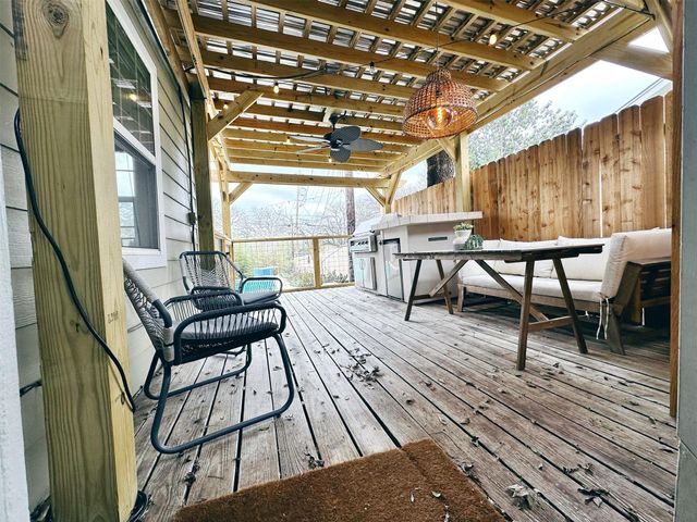 3305 Larry LN, Austin, TX 78722