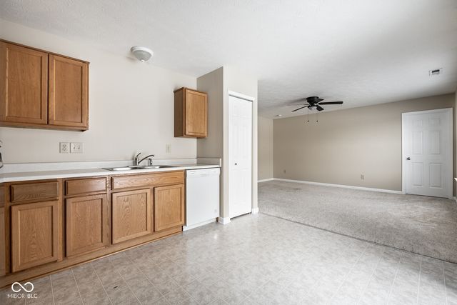 11194 Black Gold Drive, Noblesville, IN 46060