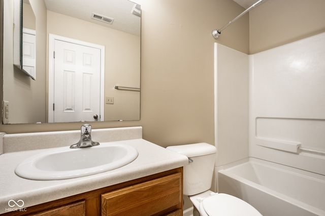 11194 Black Gold Drive, Noblesville, IN 46060