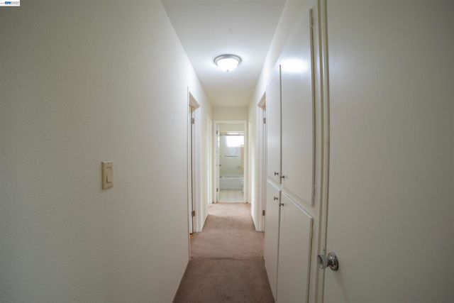 39627 Sundale Dr, Fremont, CA 94538