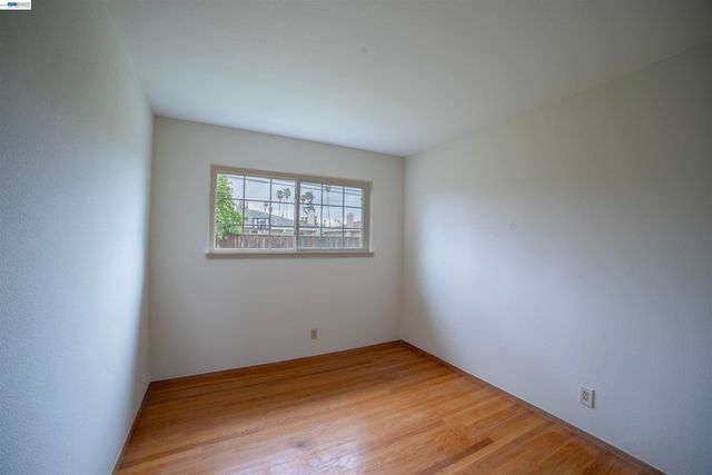 39627 Sundale Dr, Fremont, CA 94538