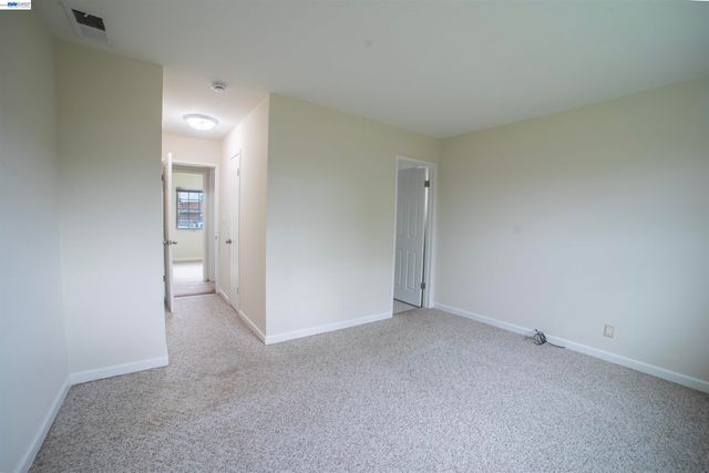 39627 Sundale Dr, Fremont, CA 94538