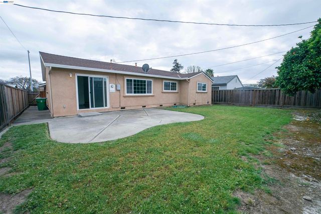 39627 Sundale Dr, Fremont, CA 94538