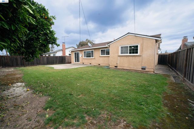 39627 Sundale Dr, Fremont, CA 94538