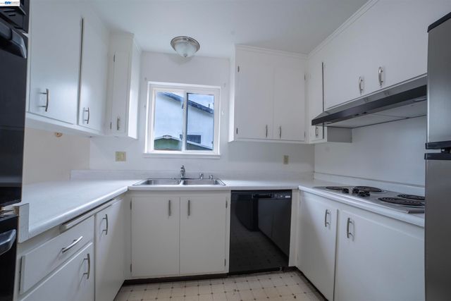 39627 Sundale Dr, Fremont, CA 94538