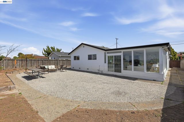 2167 Cypress Ave, San Pablo, CA 94806