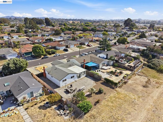 2167 Cypress Ave, San Pablo, CA 94806