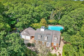 13 Two Ponds Road, Falmouth, MA 02540