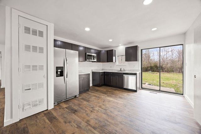 221 W Highland Street, Siloam Springs, AR 72761