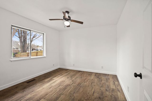 221 W Highland Street, Siloam Springs, AR 72761