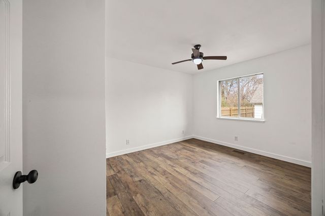 221 W Highland Street, Siloam Springs, AR 72761